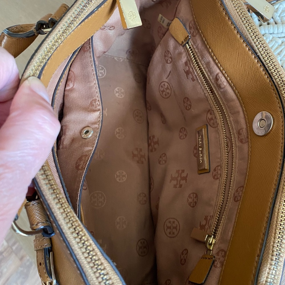 Tory Burch crossbody purse - Picture 12 of 14